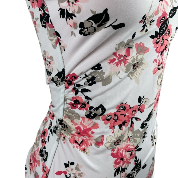 White House Black Market Chic‎ Floral Sleeveless V-Neck Top, Size XXS - Picture 3 of 7